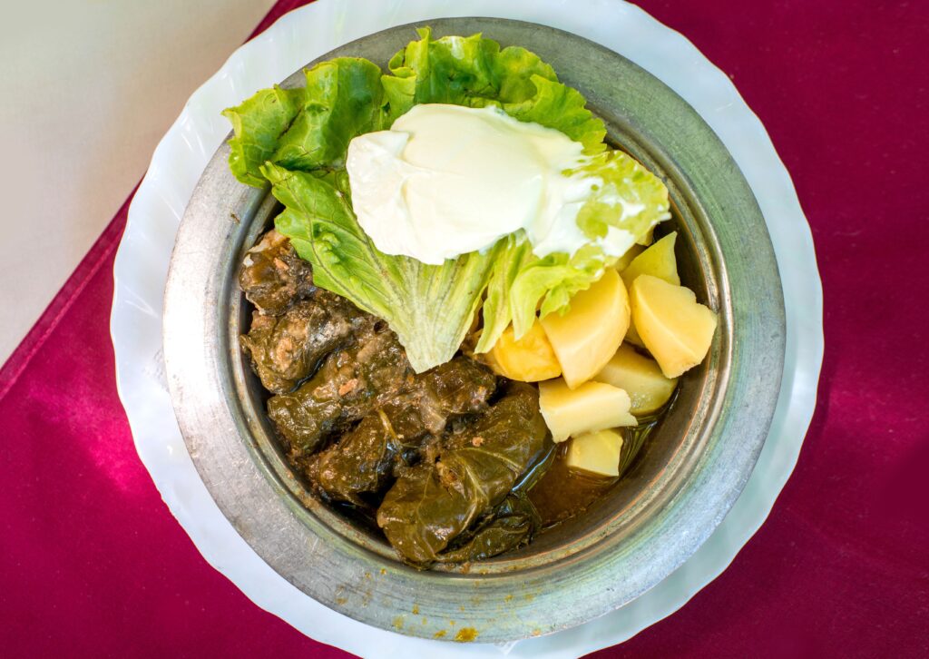 japrak stuffed grape leaves