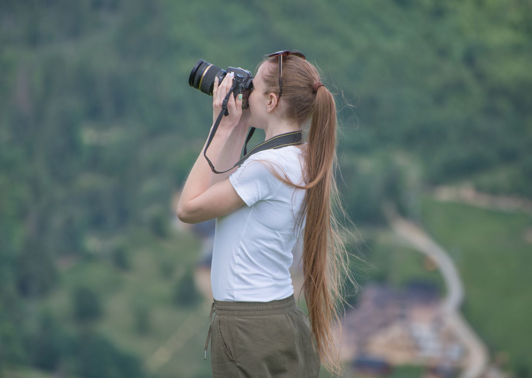 girl with camera